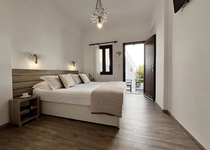 Christina Hotel, Adults Only, Heated Salt Water Pool 2*