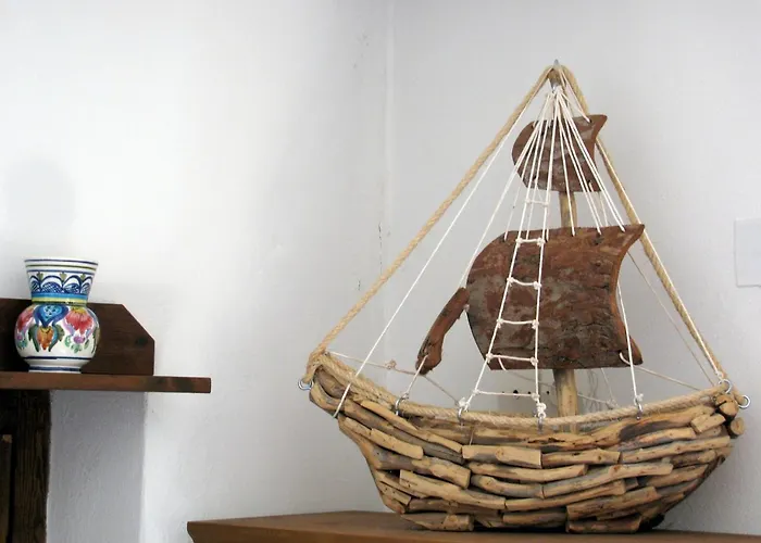 Christina Hotel, Adults Only, Heated Salt Water Pool מלון 2*