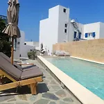 Christina Hotel, Adults Only, Heated Salt Water Pool 2* Náusza