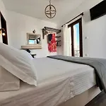Christina Hotel, Adults Only, Heated Salt Water Pool Szálloda 2*