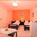 Christina Hotel, Adults Only, Heated Salt Water Pool 2* Náusza