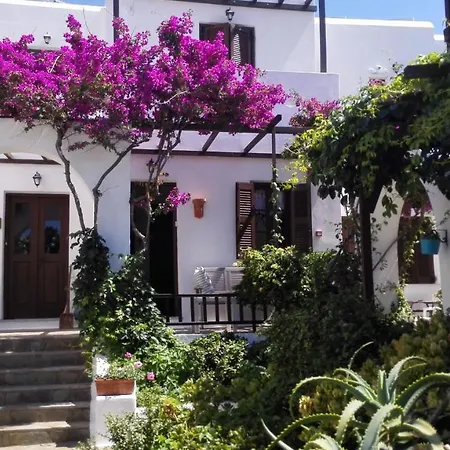 Christina Hotel Naousa (Paros)