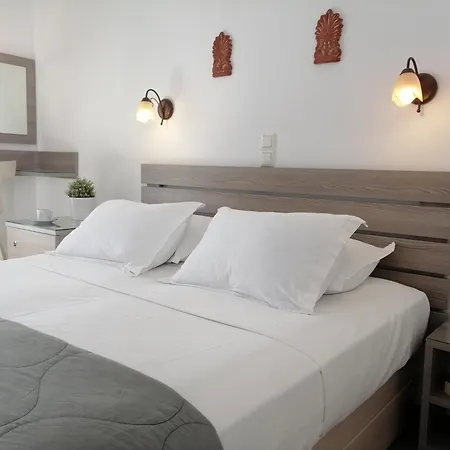 Christina Hotel, Adults Only, Heated Salt Water Pool 2* Náoussa