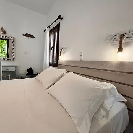 Christina Hotel, Adults Only, Heated Salt Water Pool 2* Náoussa