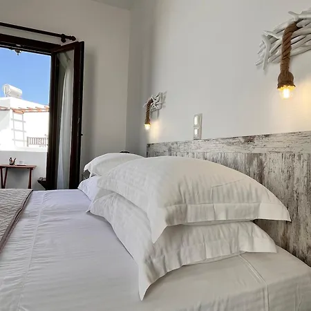 Christina Hotel, Adults Only, Heated Salt Water Pool Hotel Náoussa
