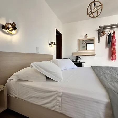 Christina Hotel, Adults Only, Heated Salt Water Pool Отель Науса