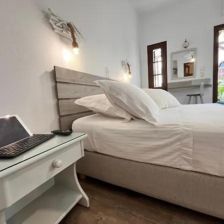 Christina Hotel, Adults Only, Heated Salt Water Pool Náoussa