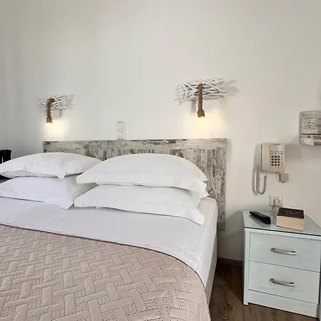 Christina Hotel, Adults Only, Heated Salt Water Pool Hotel 2*