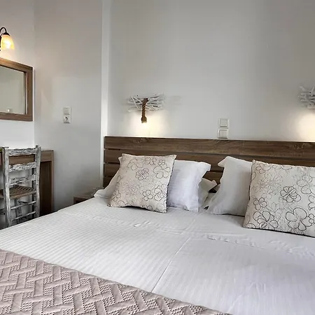 Hotel Christina Hotel, Adults Only, Heated Salt Water Pool 2*