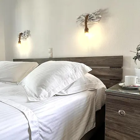 Christina Hotel, Adults Only, Heated Salt Water Pool Hotel Naoussa