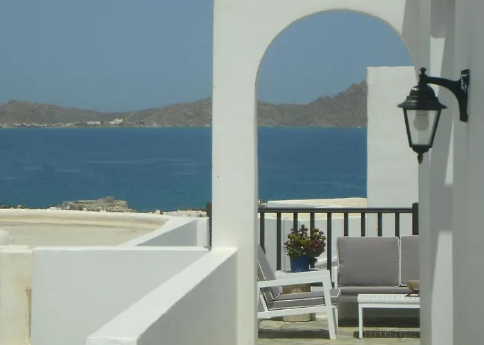 Christina Hotel Naousa (Paros)
