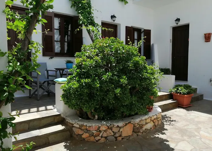 Christina Hotel Naousa (Paros)